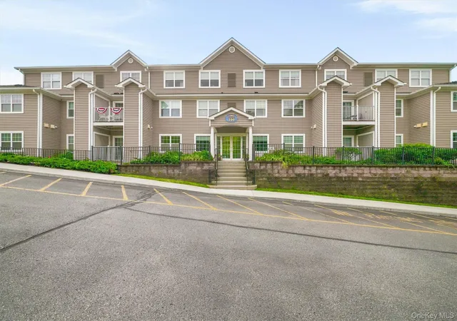 100-woodcrest-ln-124-mount-kisco-ny-10549/hzid_35cff382