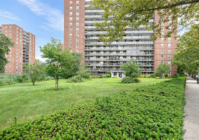 97-37-63rd-road-2b-new-york-ny-11374/hzid_033dd2e6