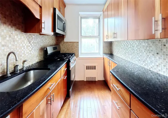 7502-austin-st-2g-new-york-ny-11375/hzid_8d729517