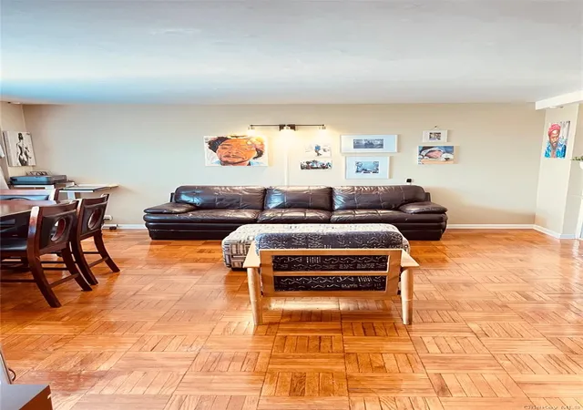 5-fordham-hl-oval-14d-new-york-ny-10468/hzid_8393d8a7