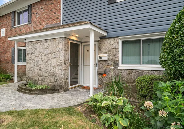 40-west-4th-st-60-brookhaven-ny-11772/hzid_bd66a8ba