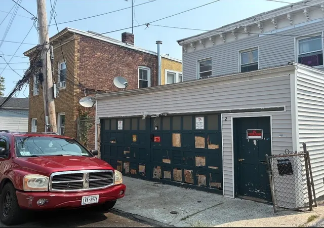 2-ritters-ln-yonkers-ny-10703/hzid_0cceef02