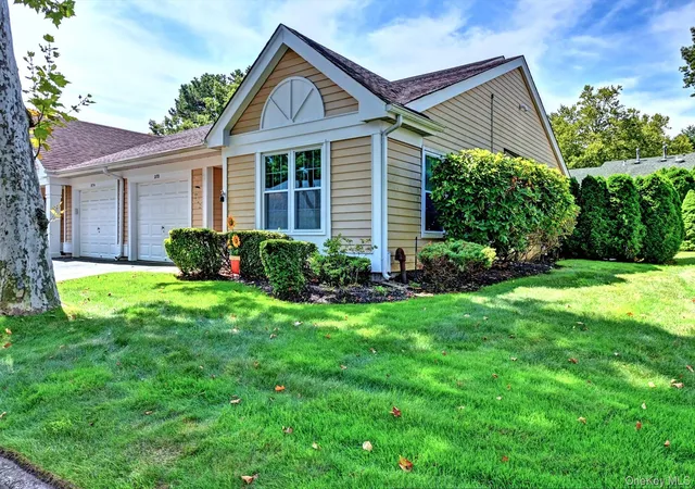 272-glen-dr-brookhaven-ny-11961/hzid_ad5f1386