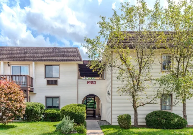 23-village-park-dr-3b-fishkill-ny-12524/hzid_d2a83bb1