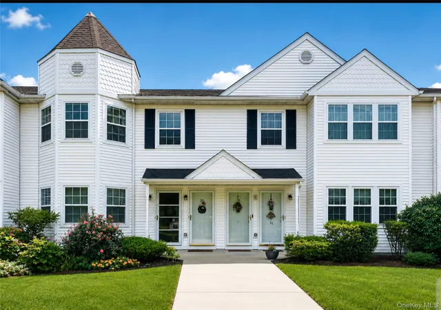 25-victorian-ln-brookhaven-ny-11763/hzid_8bf5390b