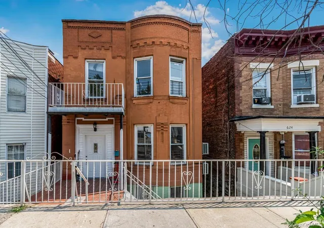 628-mead-st-new-york-ny-10460/hzid_6c013bc3