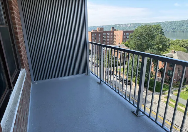650-warburton-5e-yonkers-ny-10701/hzid_e4f3d594