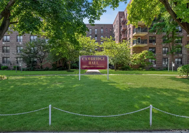 224-24-union-turnpike-3k-new-york-ny-11364/hzid_a8c47f99