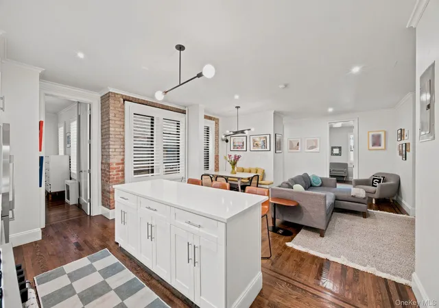 24-65-38th-street-b9-b10-new-york-ny-11103/hzid_a91c7d52