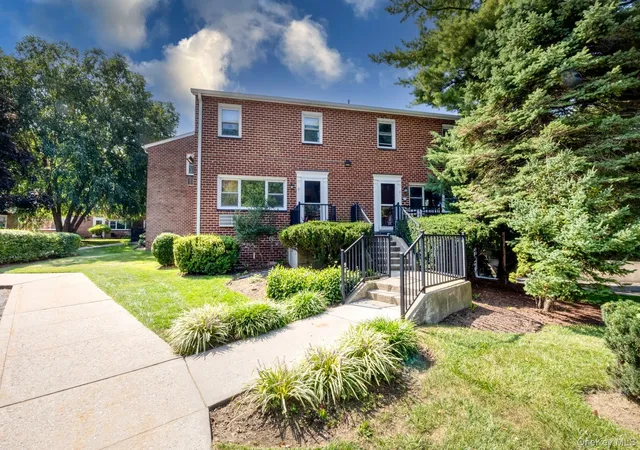 4-charter-cir-4-ossining-ny-10562/hzid_40d3e976