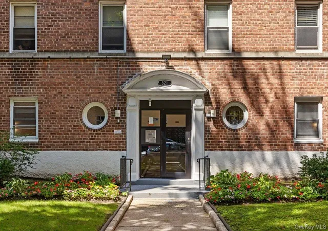 821-bronx-river-rd-4d-yonkers-ny-10708/hzid_042e2170