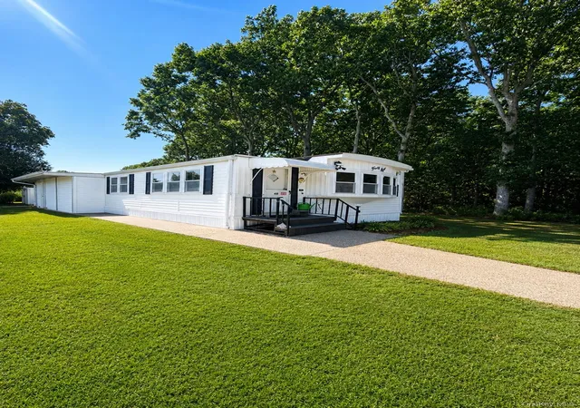 703-fresh-pond-ave-riverhead-ny-11933/hzid_bd029fa1