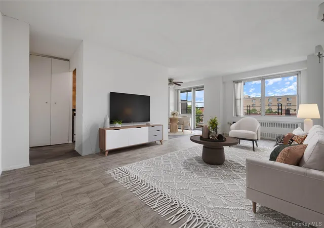 2550-olinville-ave-7e-new-york-ny-10467/hzid_3b4fb1a9