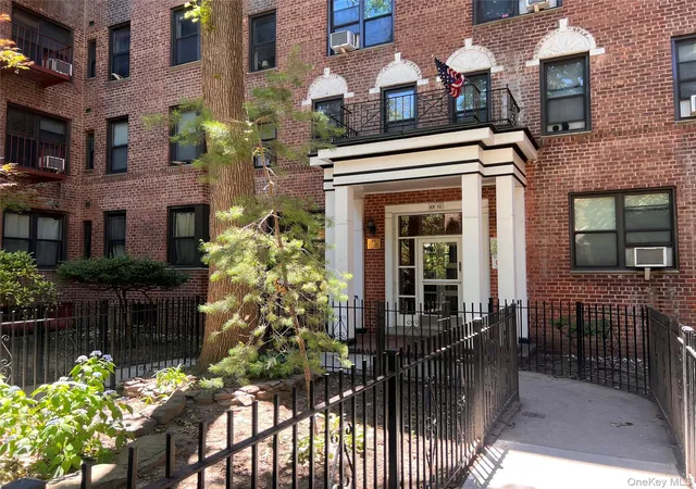 88-10-34-ave-6a-new-york-ny-11372/hzid_a35ba94f