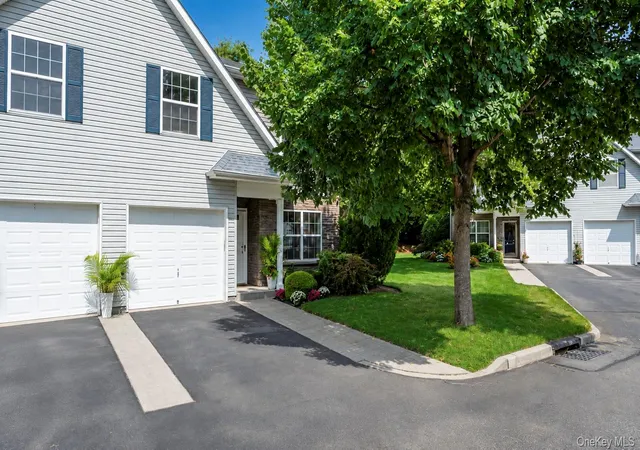 327-medea-way-islip-ny-11722/hzid_8c1eafb2