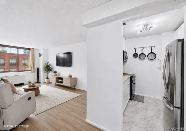 4-74-48th-ave-14m-new-york-ny-11109/hzid_96a21cdb