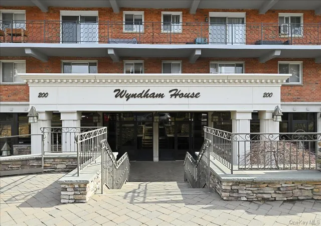 200-atlantic-ave-107-hempstead-ny-11563/hzid_8d6044aa