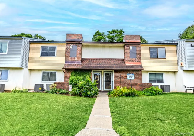 42-pointe-cir-s-0-brookhaven-ny-11727/hzid_26cdf982