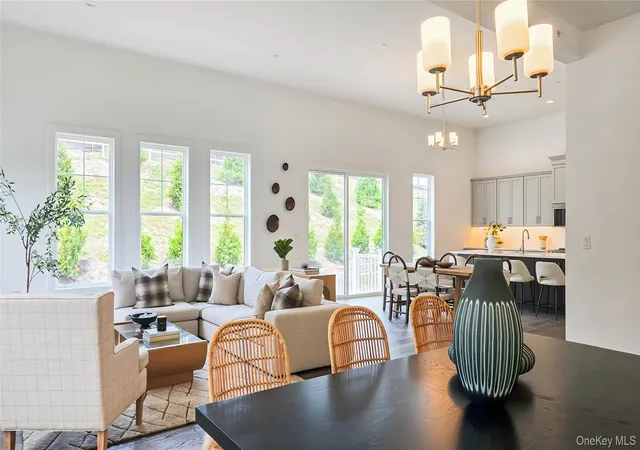 2050-summit-loop-61-carmel-ny-10512/hzid_14900c8e