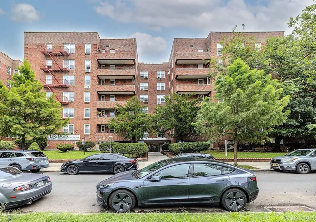 2727-ocean-pkwy-d18-new-york-ny-11235/hzid_68f69fe4