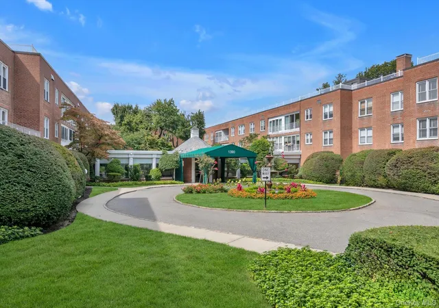 1390-broadway-119-hempstead-ny-11557/hzid_a2b55903