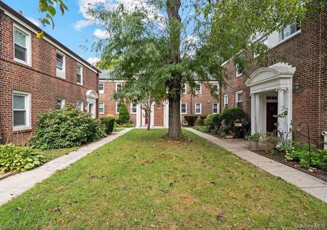 14749-charter-rd-21b-new-york-ny-11435/hzid_7c18d53c