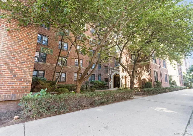 68-36-burns-st-d1-new-york-ny-11375/hzid_6edc1f28