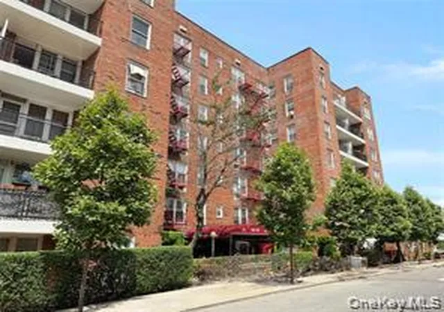 84-70-129-street-6j-new-york-ny-11415/hzid_93cb9f07