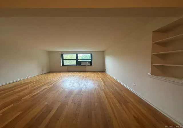 21110-73-avenue-4g-new-york-ny-11364/hzid_9ce15e63