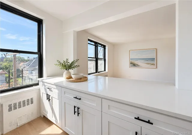 10-40-neilson-st-3n-new-york-ny-11691/hzid_51ba59c4