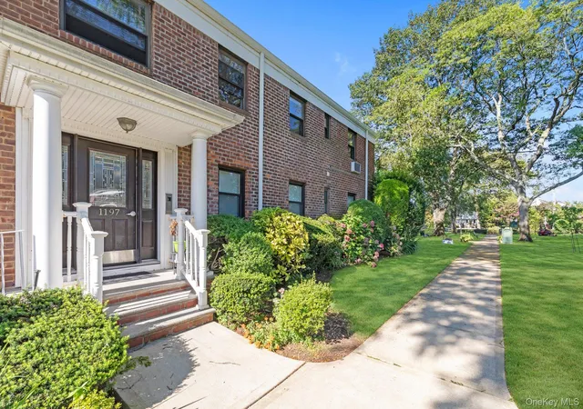 1197-e-broadway-k24-hempstead-ny-11557/hzid_bd27c457