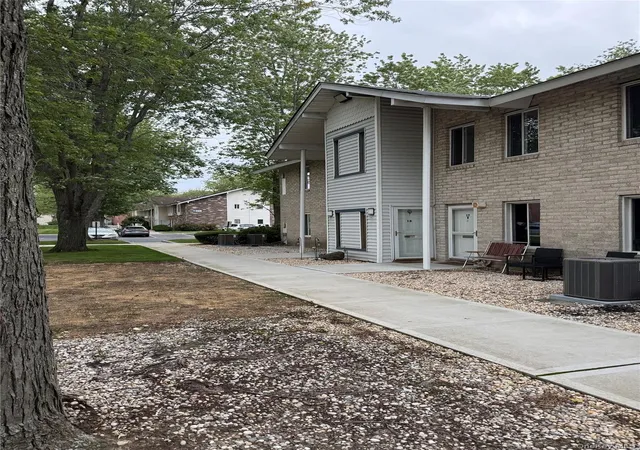 18-redwood-ct-18-brookhaven-ny-11727/hzid_c392d92e