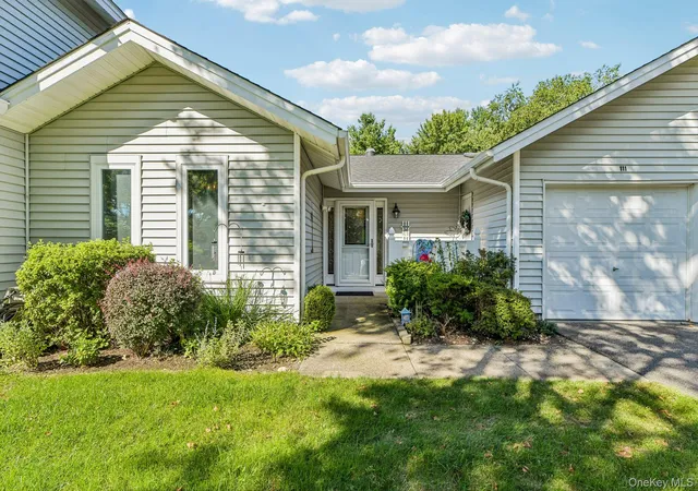 111-fairfield-dr-111-smithtown-ny-11780/hzid_a592a236