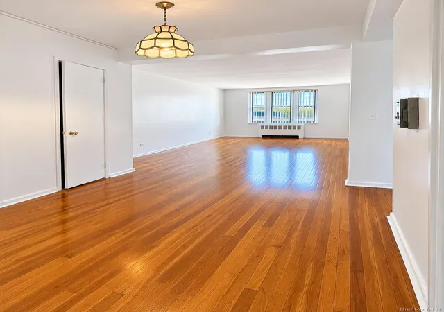 740-e-232nd-street-6g-new-york-ny-10466/hzid_a919323a