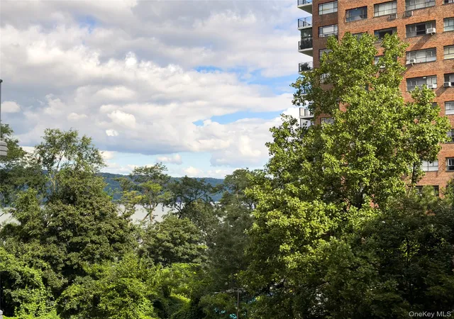 2621-palisade-ave-1g-new-york-ny-10463/hzid_5bed6b97