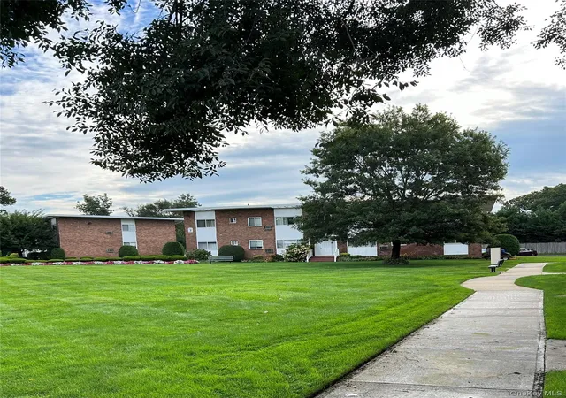 355-route-111-route-111-30-smithtown-ny-11787/hzid_254bb5bb