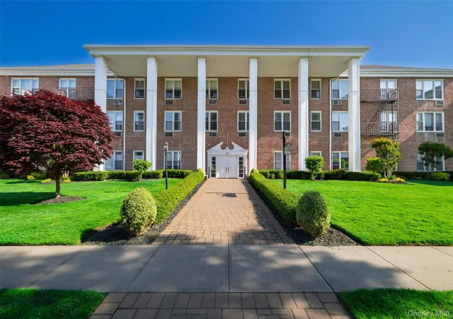 55-lenox-2n-hempstead-ny-11570/hzid_f6da980f