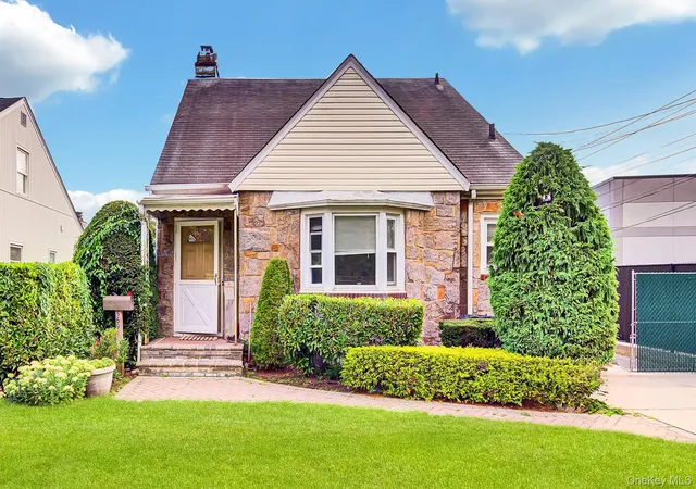 569-greenway-e-hempstead-ny-11552/hzid_d0c08a7b