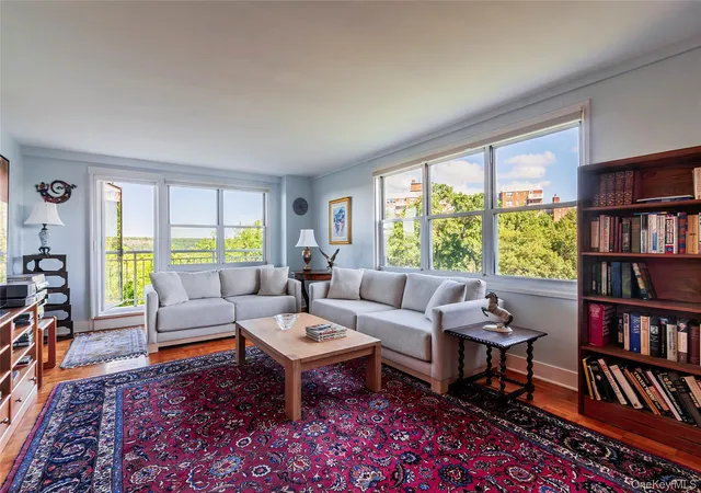 3935-blackstone-ave-8b-new-york-ny-10471/hzid_73a2c47f