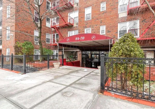 84-70-129th-street-3b-new-york-ny-11415/hzid_62ba4be6