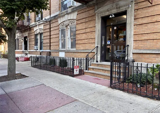 1713-e-14th-street-a-new-york-ny-11229/hzid_1dc3aba5