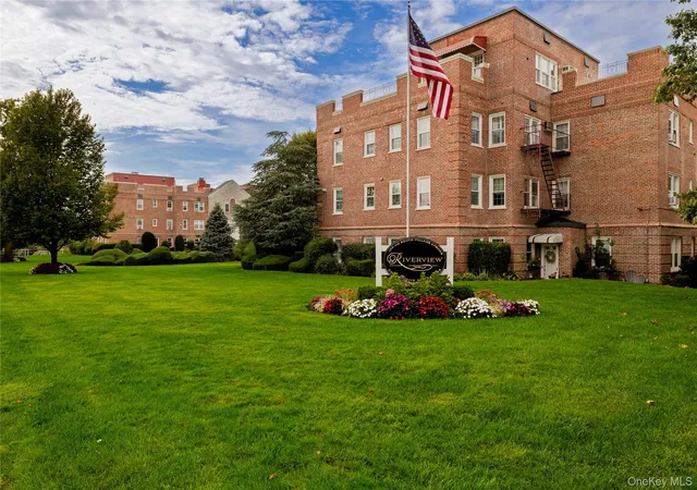 110-s-village-ave-1a-hempstead-ny-11570/hzid_c84593c4