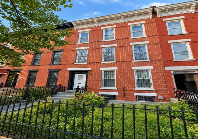1279-herkimer-st-new-york-ny-11233/hzid_d330c249