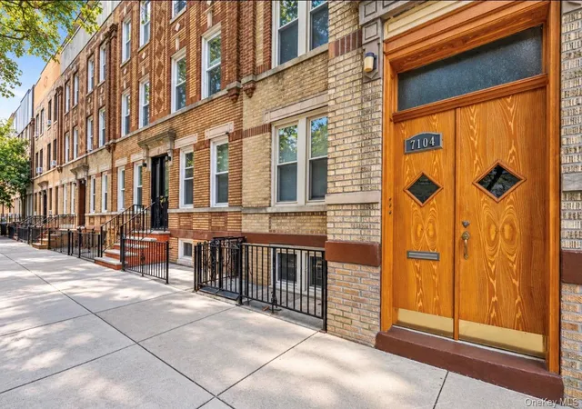 7104-67th-place-new-york-ny-11385/hzid_ca3d934b