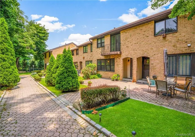 11-jackson-ave-27-yonkers-ny-10583/hzid_f67a1652