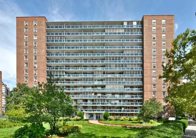 97-37-63rd-road-9m-new-york-ny-11374/hzid_6ec913a5