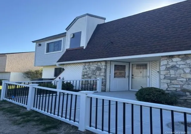 141-pointe-cir-n-141-brookhaven-ny-11727/hzid_22857e21