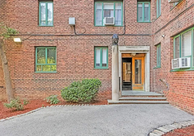 1560-metropolitan-ave-5b-new-york-ny-10462/hzid_459c8152