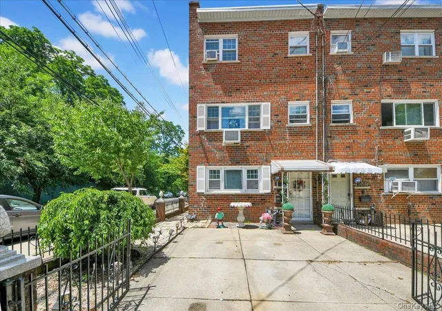 2521-hollers-ave-new-york-ny-10475/hzid_6a762b7b