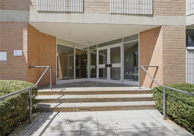14-nosband-ave-3k-white-plains-ny-10605/hzid_9c59f798